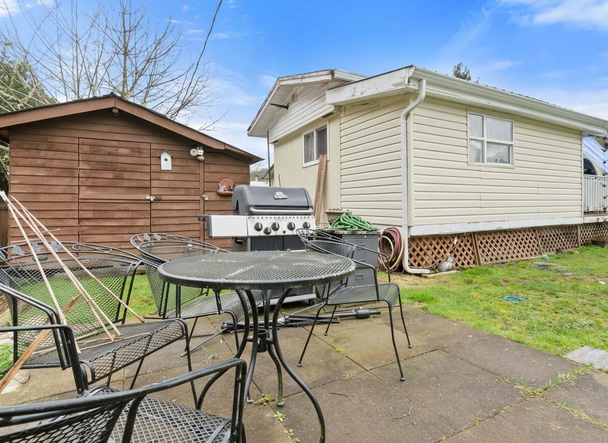 27 3942 COLUMBIA VALLEY ROAD|Cultus Lake East