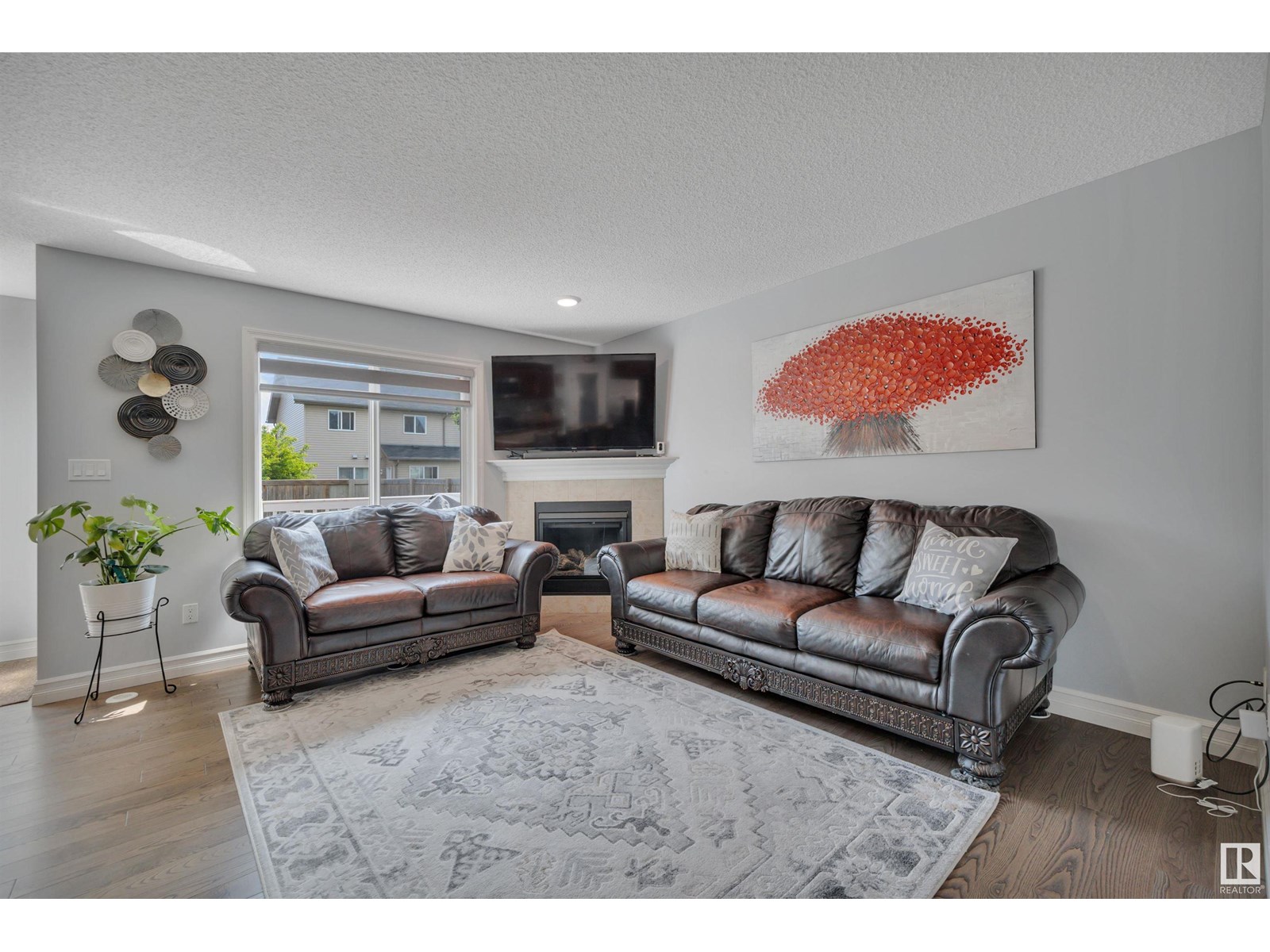 5805 64 ST