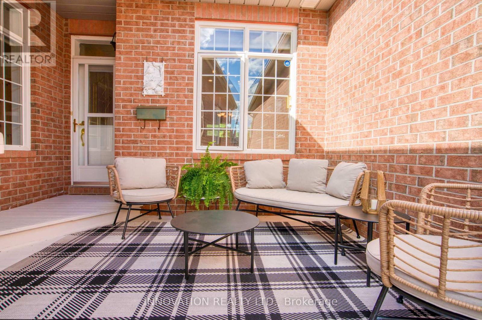 27 EILEEN CRESCENT