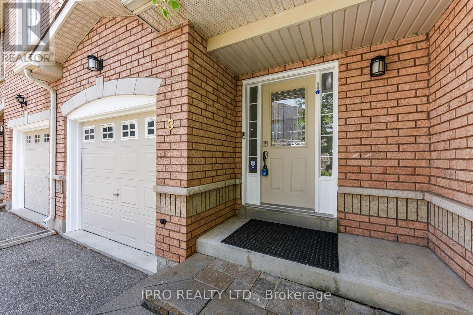 3 - 1551 REEVES GATE