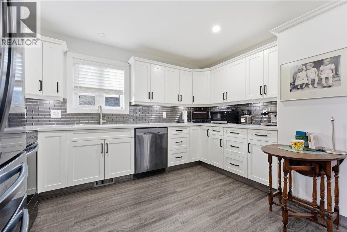 1705 Hillier Road E Unit# 11