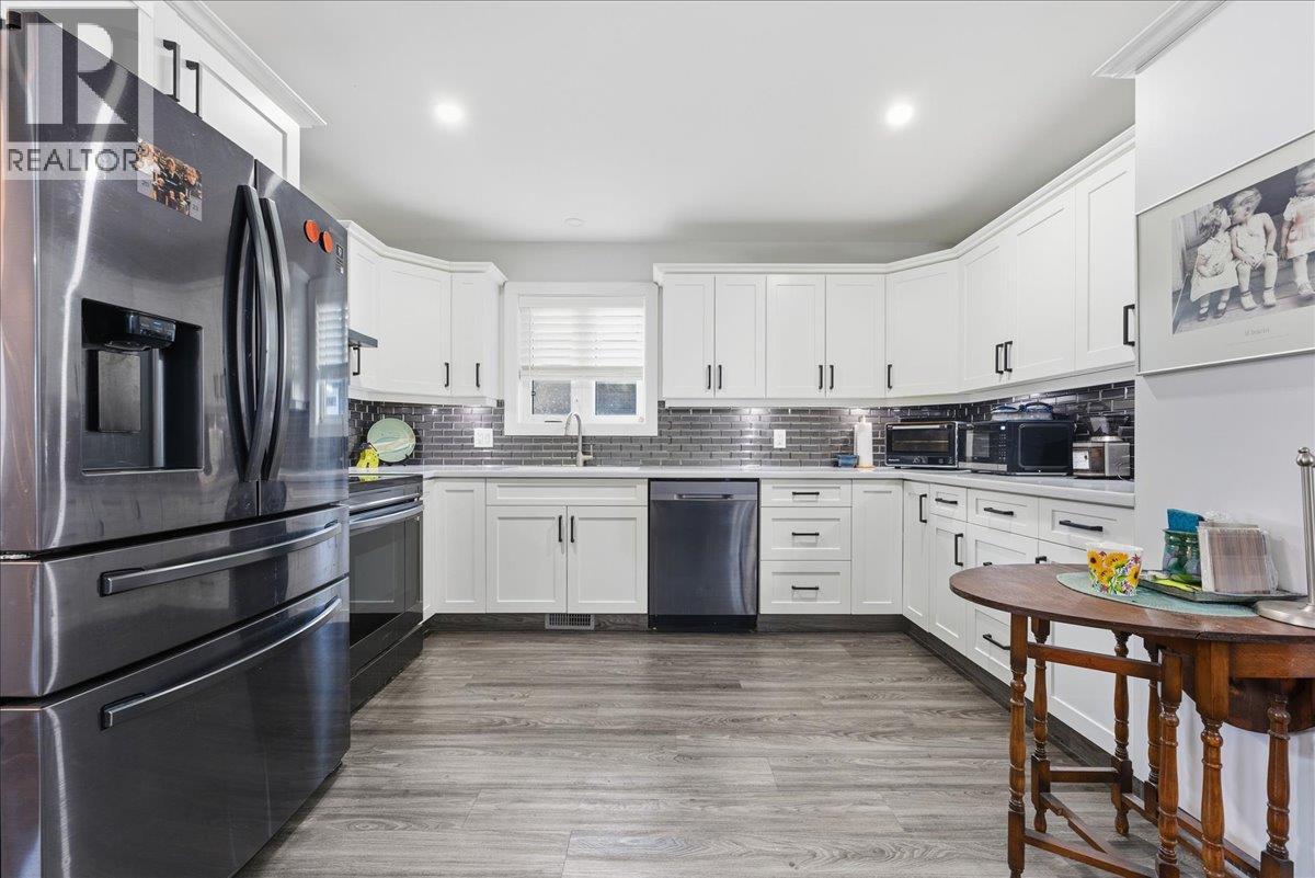 1705 Hillier Road E Unit# 11