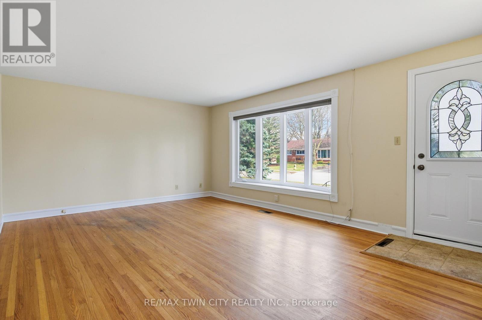58 LOWREY AVENUE S