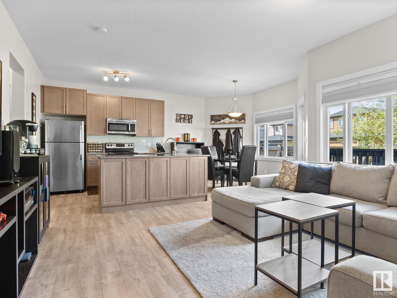 #20 16537 130A ST NW