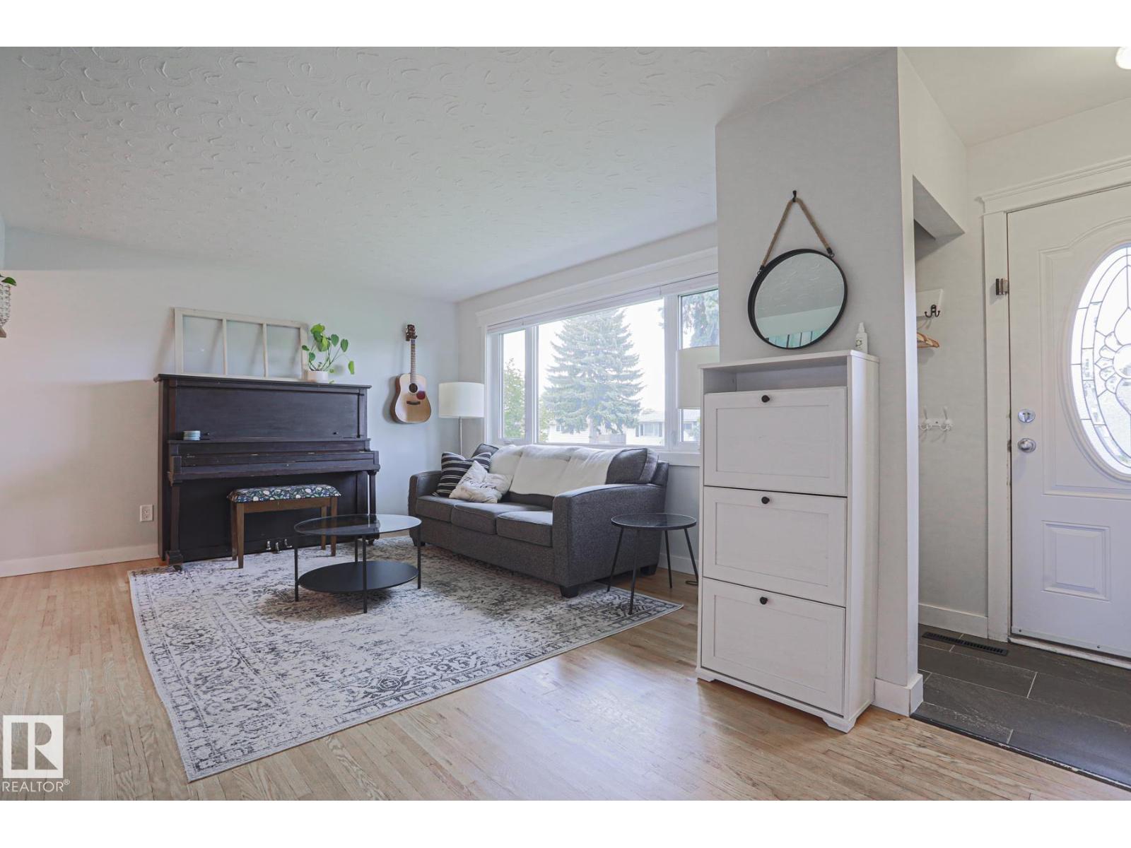 4640 102A AV NW