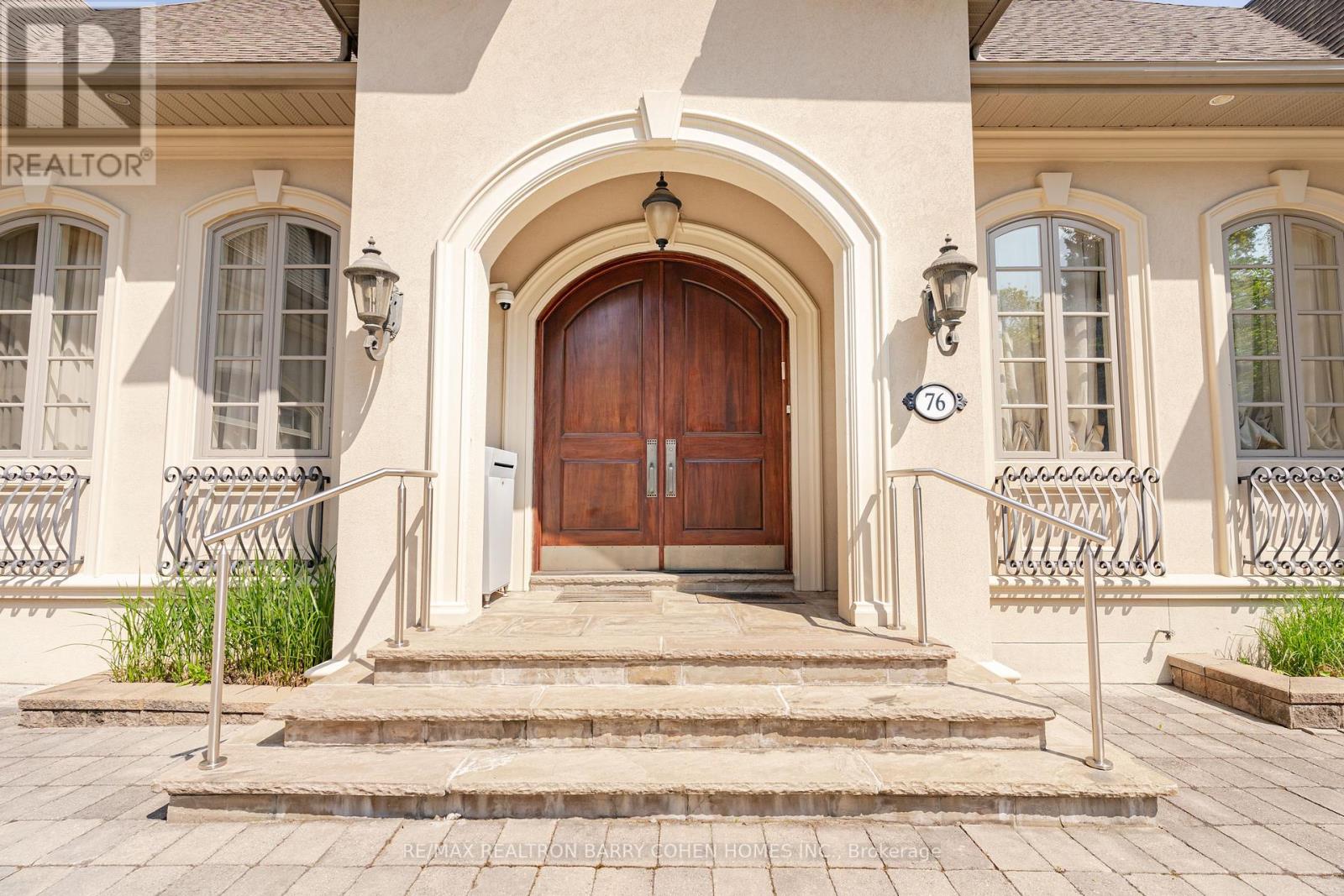 76 THORNRIDGE DRIVE