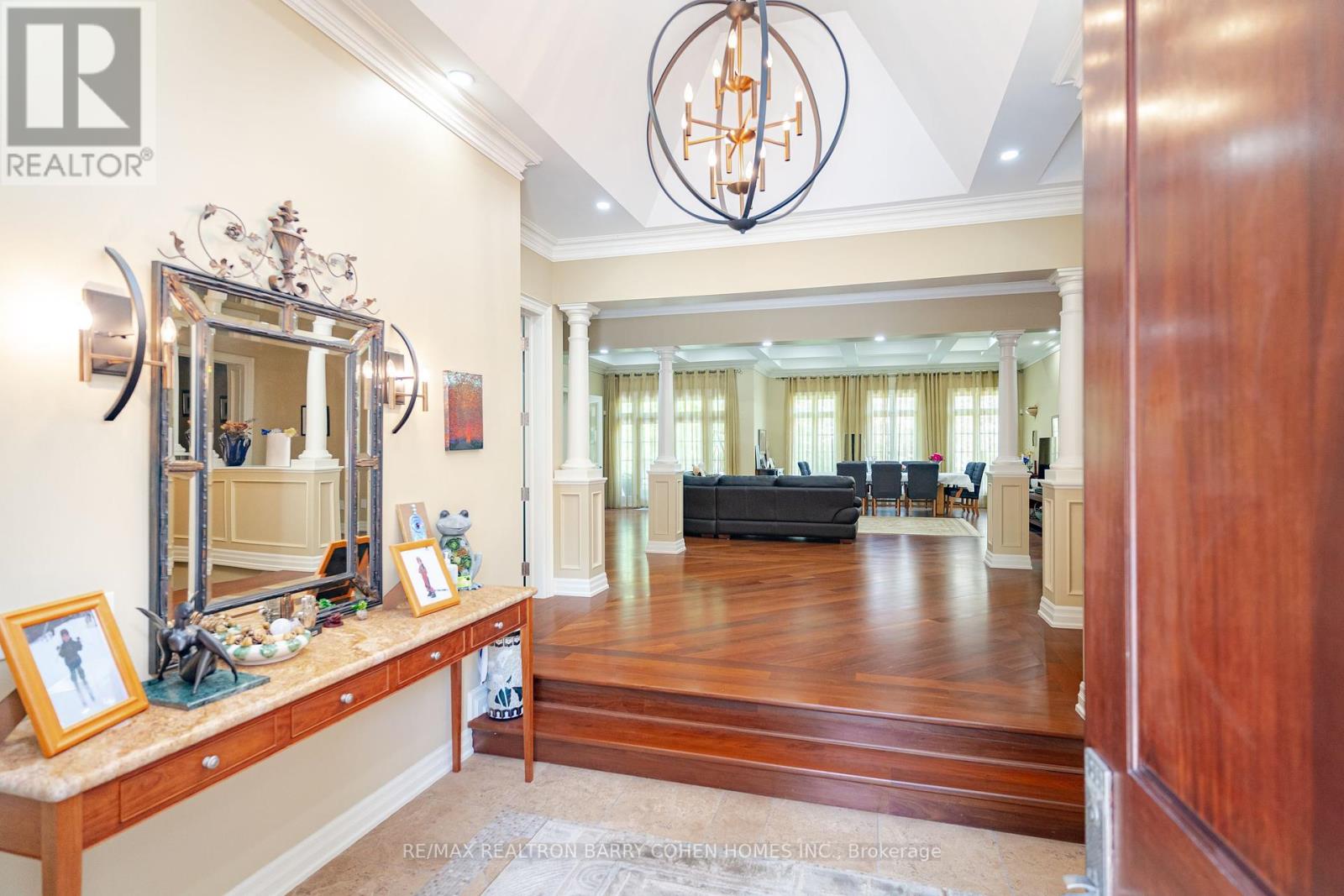 76 THORNRIDGE DRIVE
