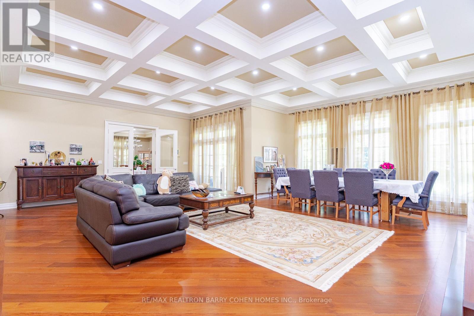 76 THORNRIDGE DRIVE
