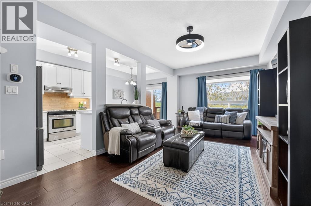 8 LAKELAWN Road Unit# 11