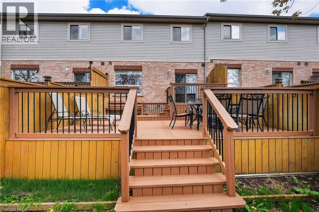 8 LAKELAWN Road Unit# 11