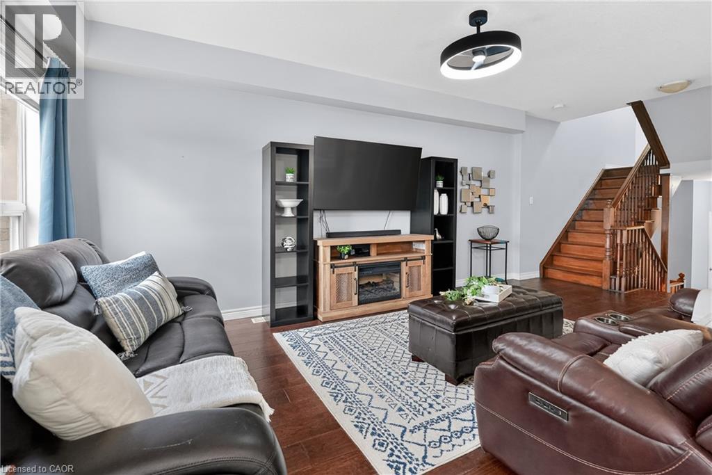 8 LAKELAWN Road Unit# 11