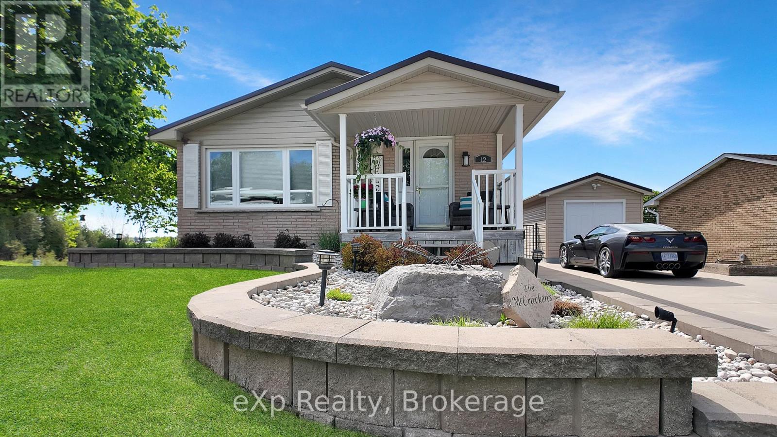 12 KARIN CRESCENT