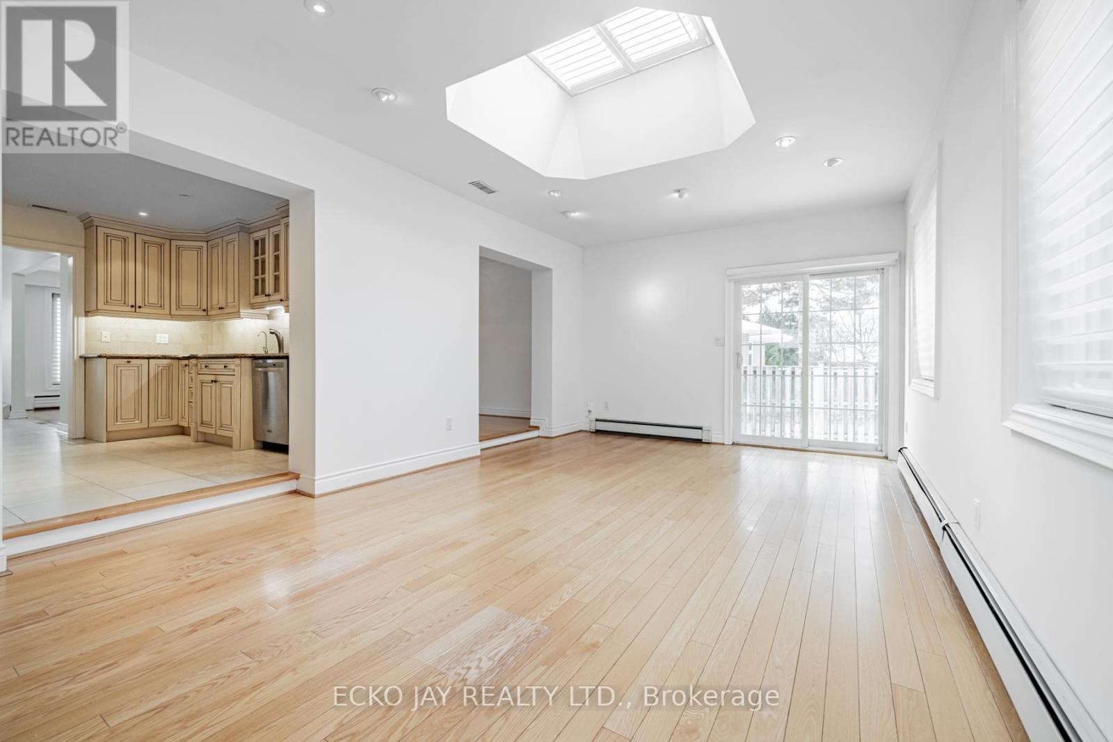 15 COMET COURT