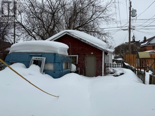 254 Albert ST W