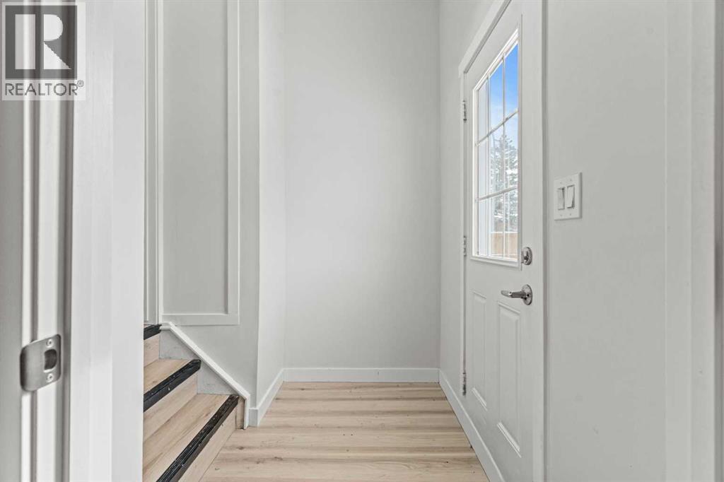 937 Marcombe Drive NE