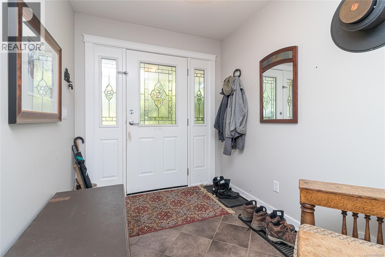 1092 Lucille Dr