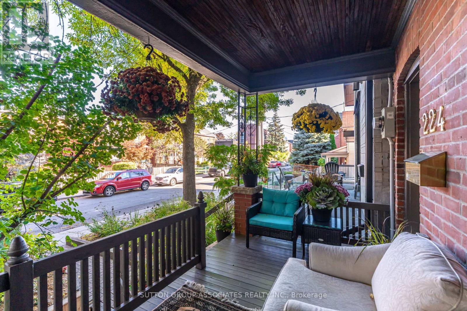 224 LIPPINCOTT STREET