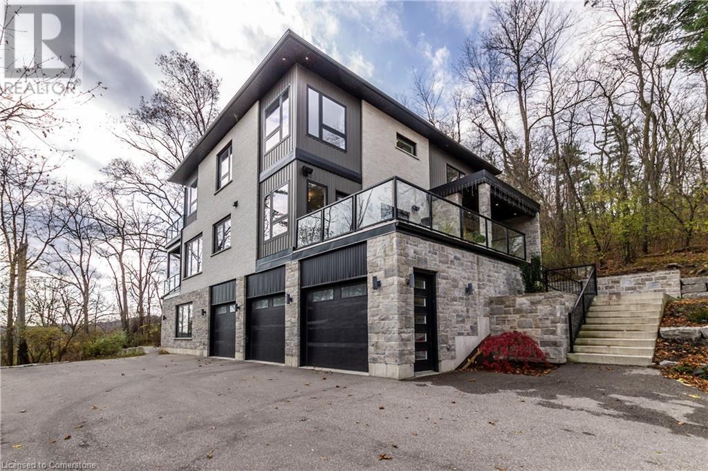 111 GRAND RIDGE Drive