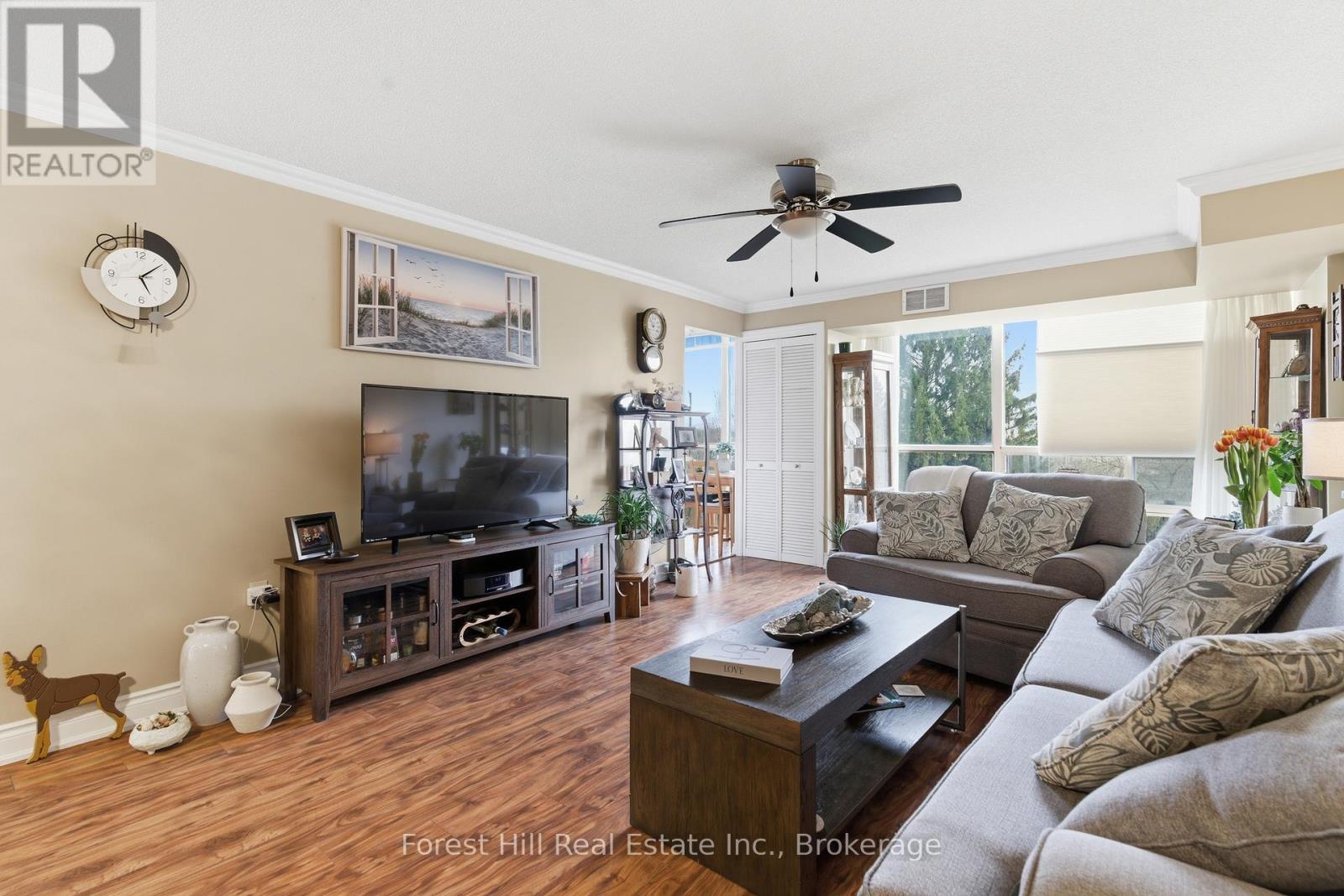 402 - 55 BLUE SPRINGS DRIVE