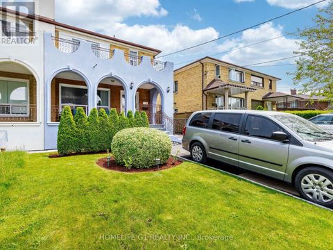 43 FERNANDO ROAD Toronto (Humbermede) ON M9M2P7