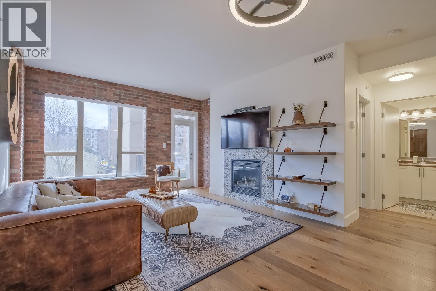 1160 Bernard Avenue Unit# 215