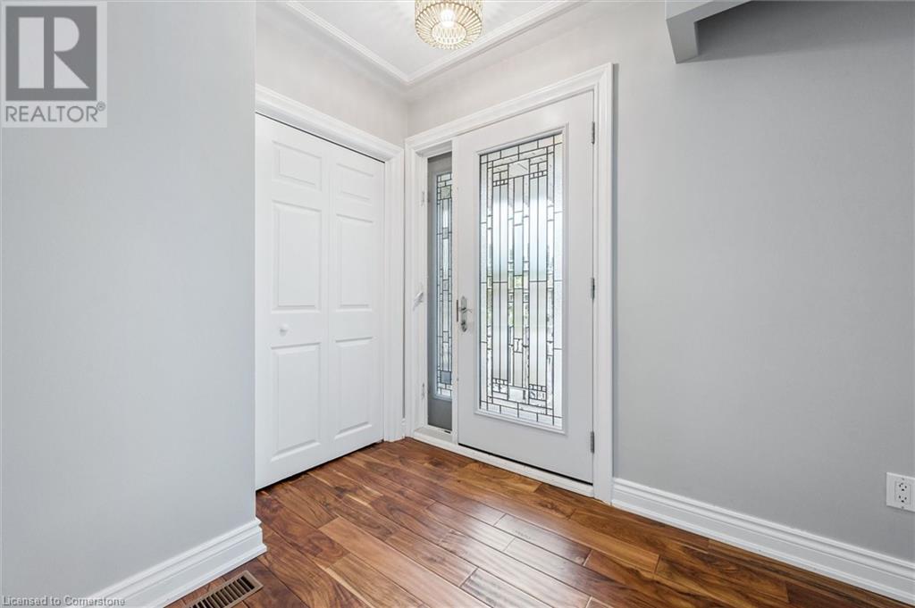 29 STRATHCONA Crescent