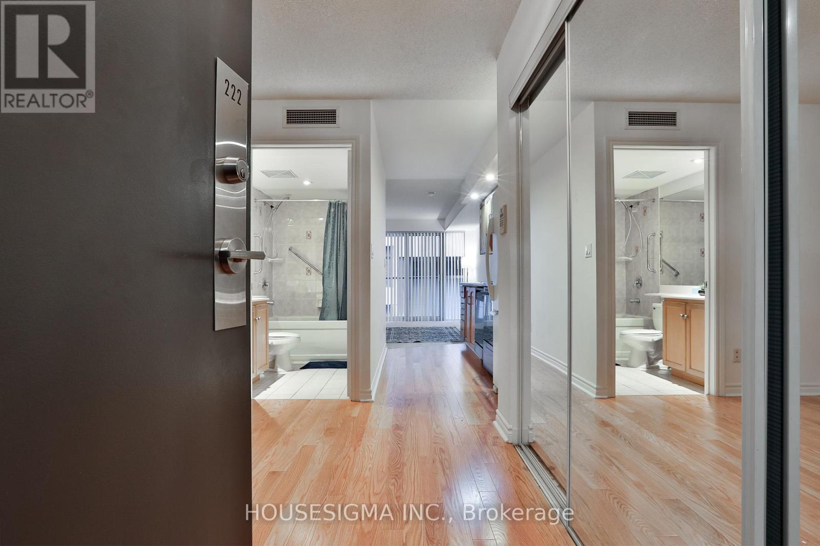 222 - 270 WELLINGTON ST STREET W