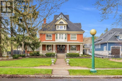 18 BRANT ROAD N Cambridge ON N1S2W1