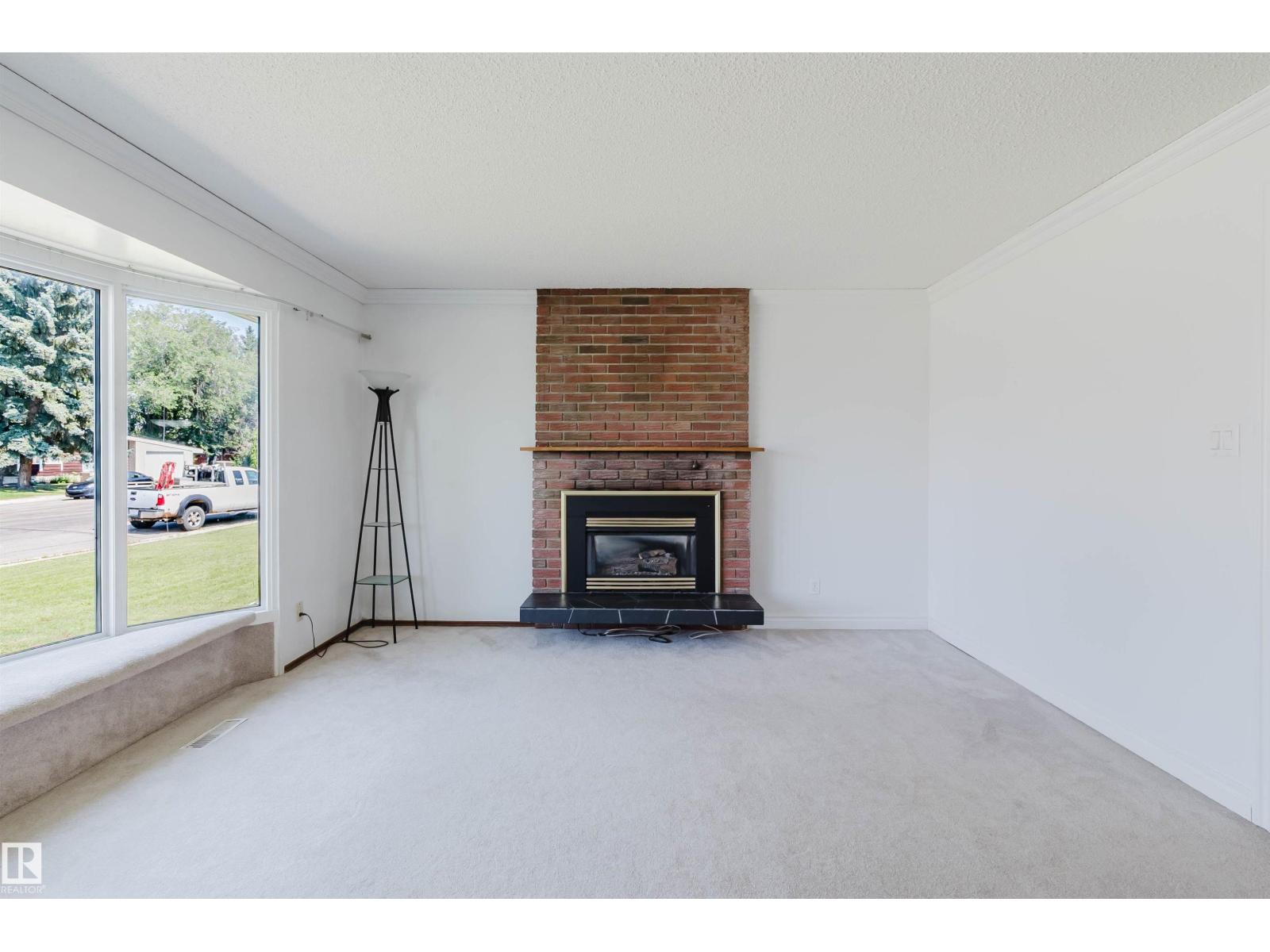 11115 39A AV NW