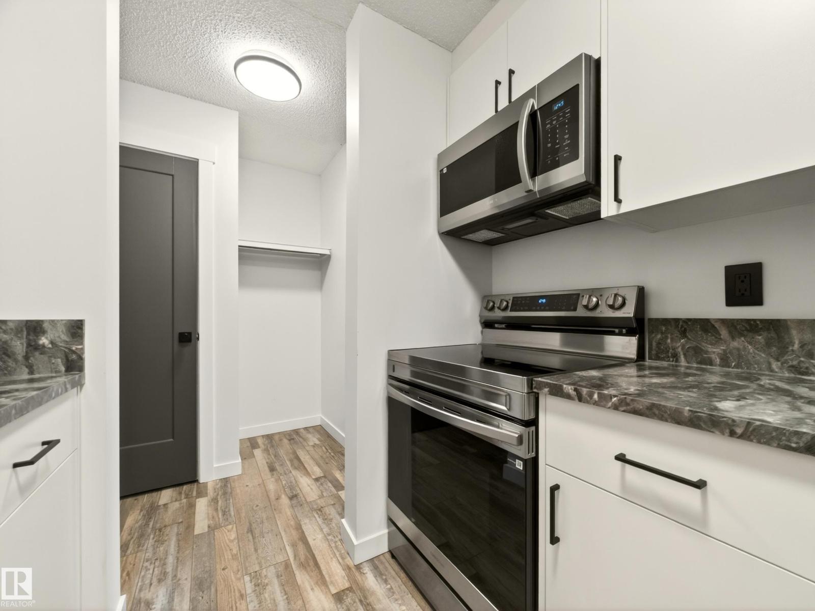 #223 15105 121 ST NW
