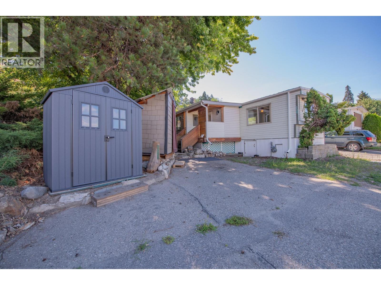 15401 Kalamalka Road Unit# 211