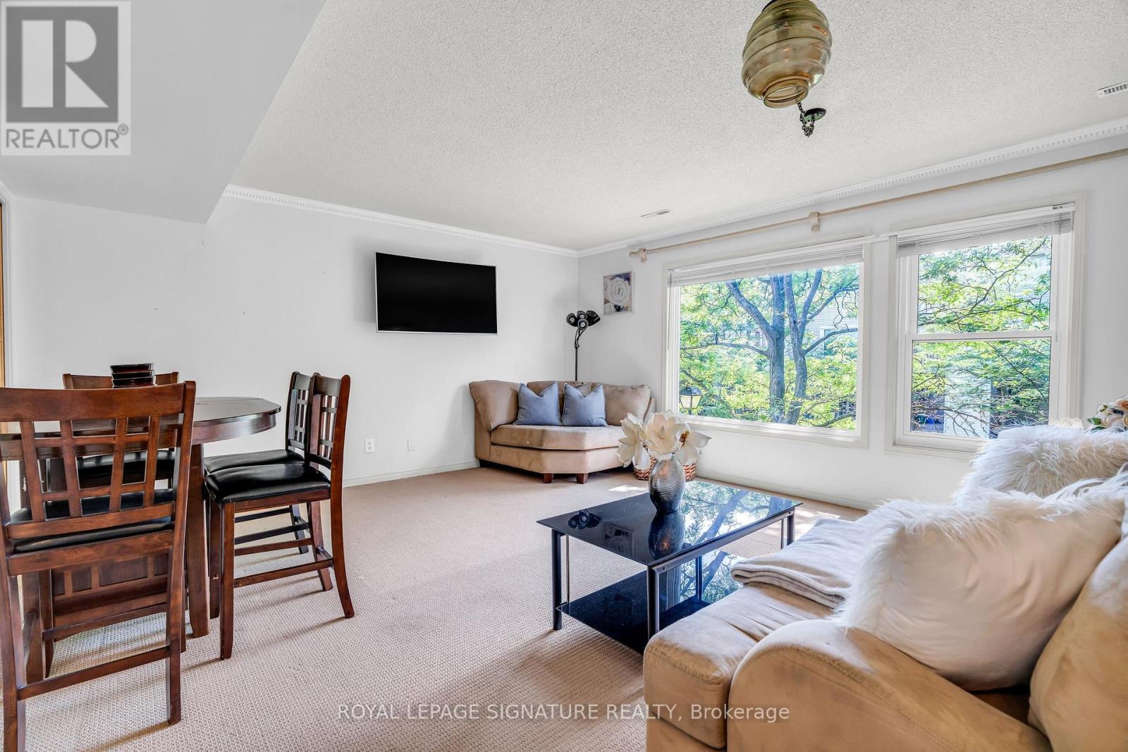 55 - 461 BEECHWOOD PLACE