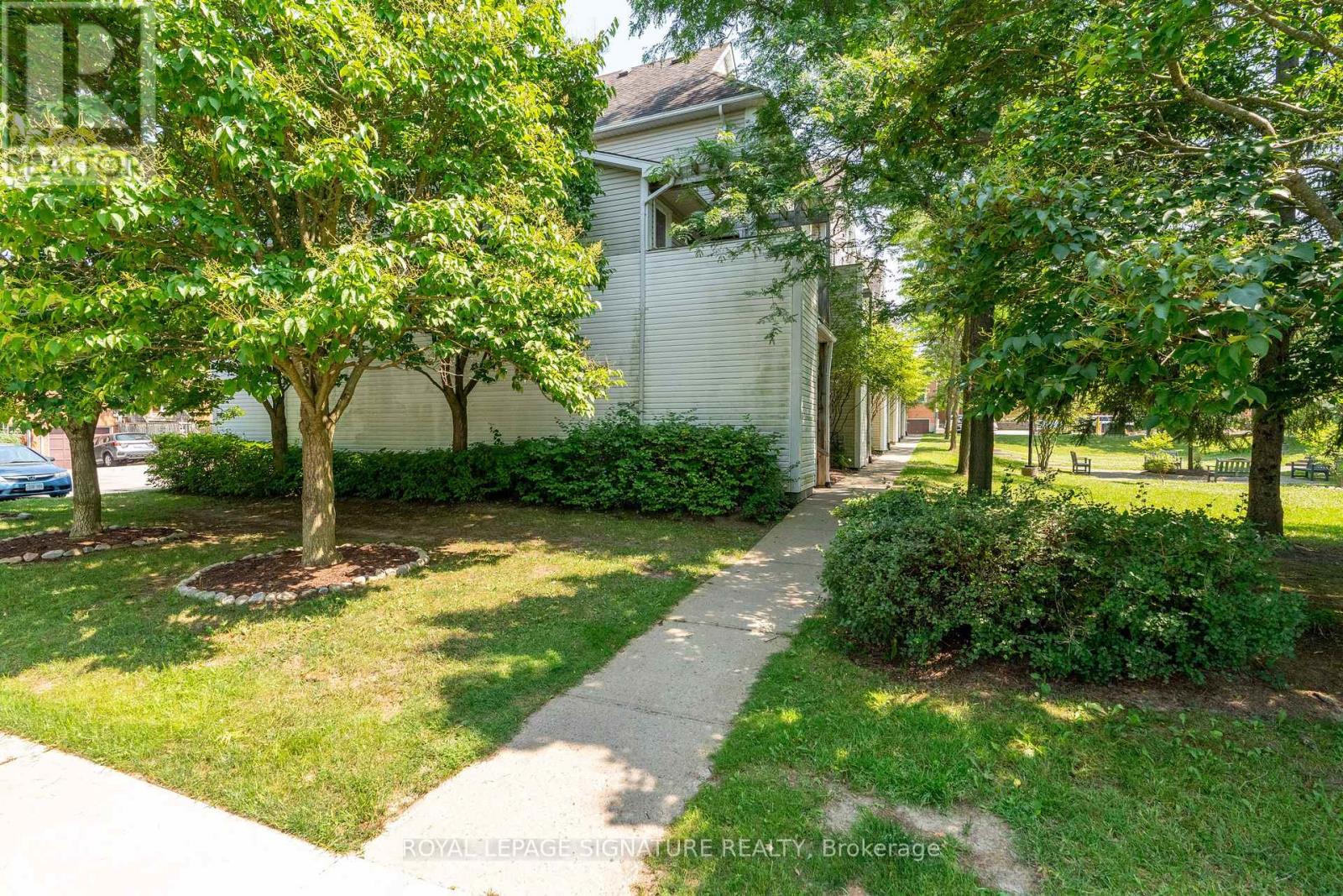 55 - 461 BEECHWOOD PLACE