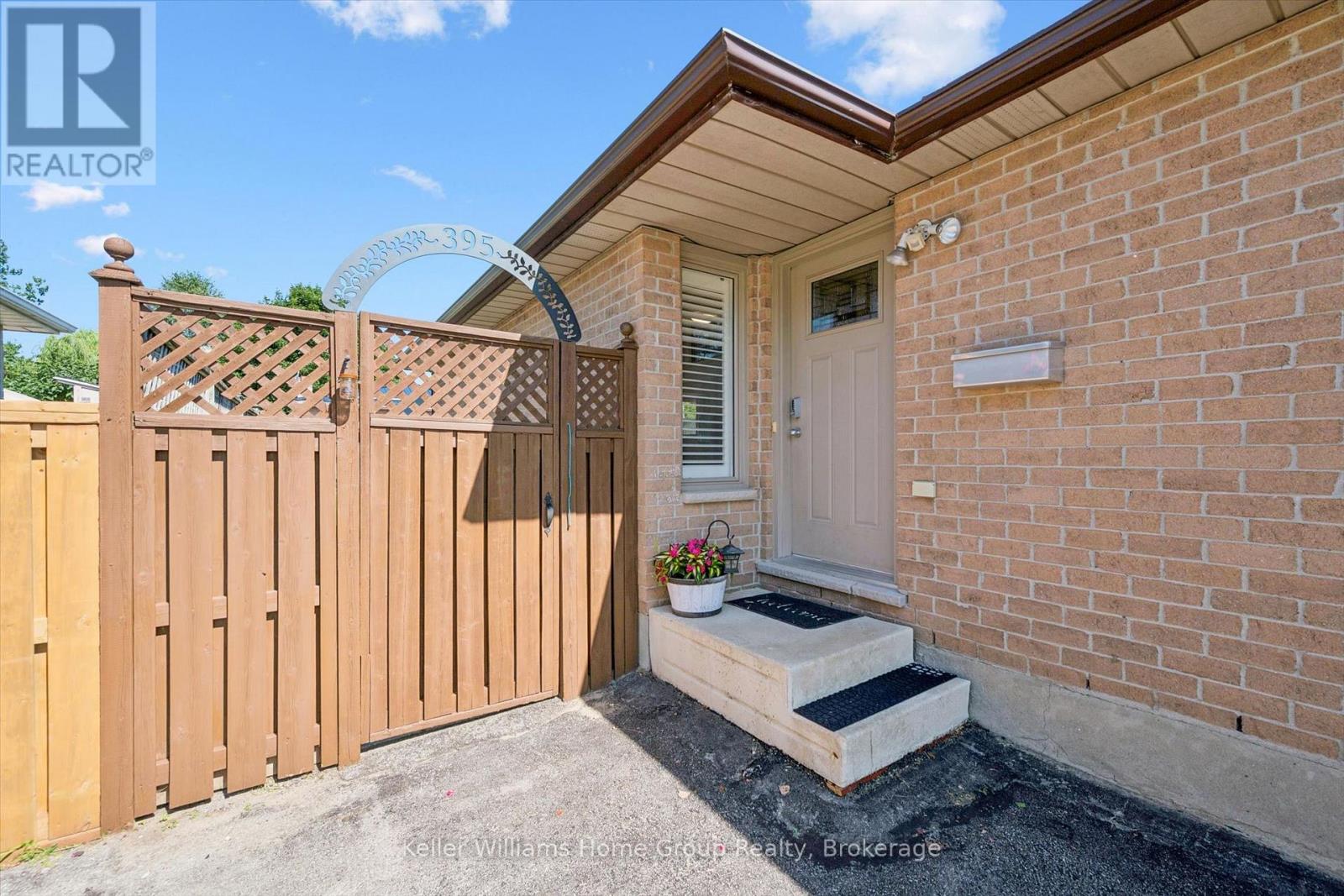 395 STRATHALLAN STREET