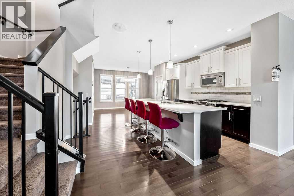 37 Marquis Common SE