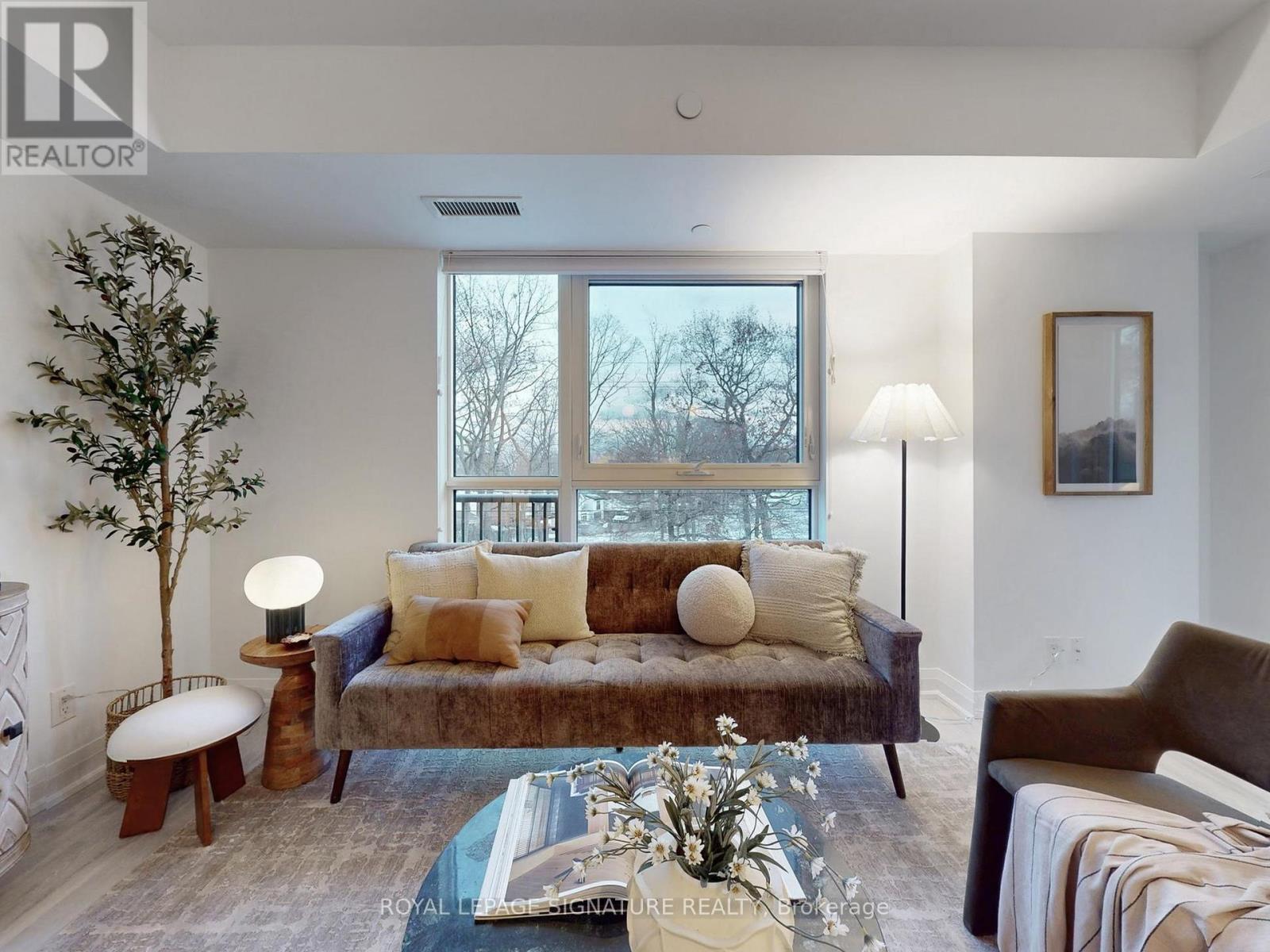 301 - 1400 KINGSTON ROAD