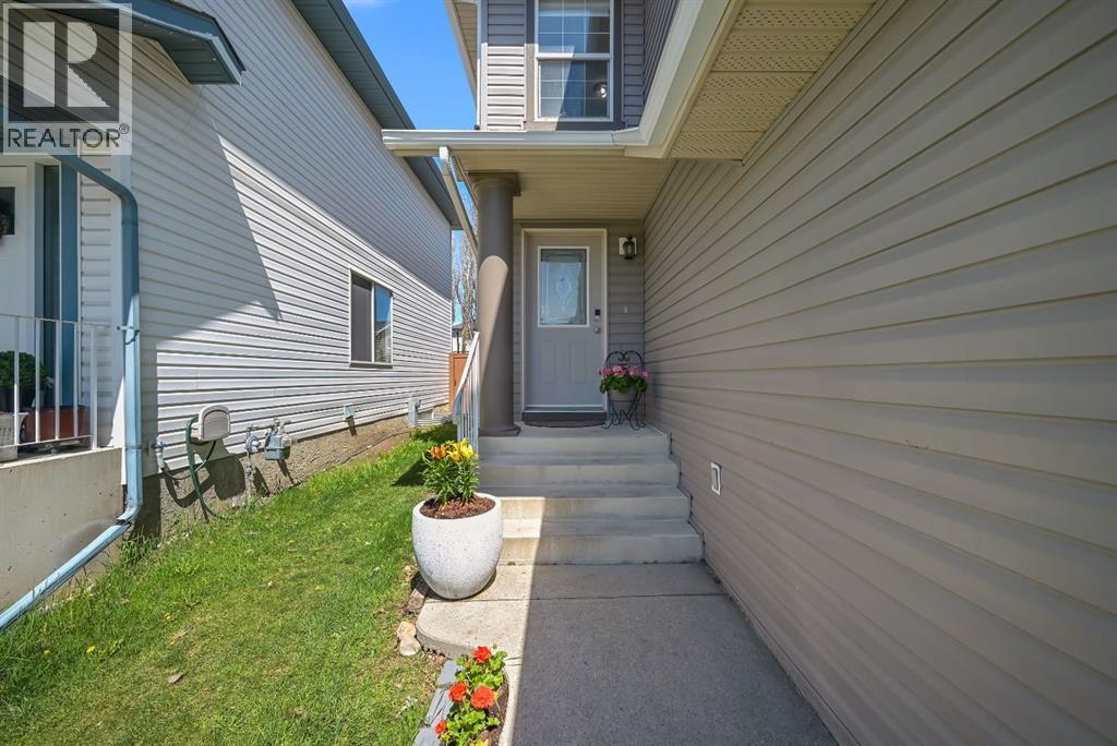 408 Bridlewood Court SW