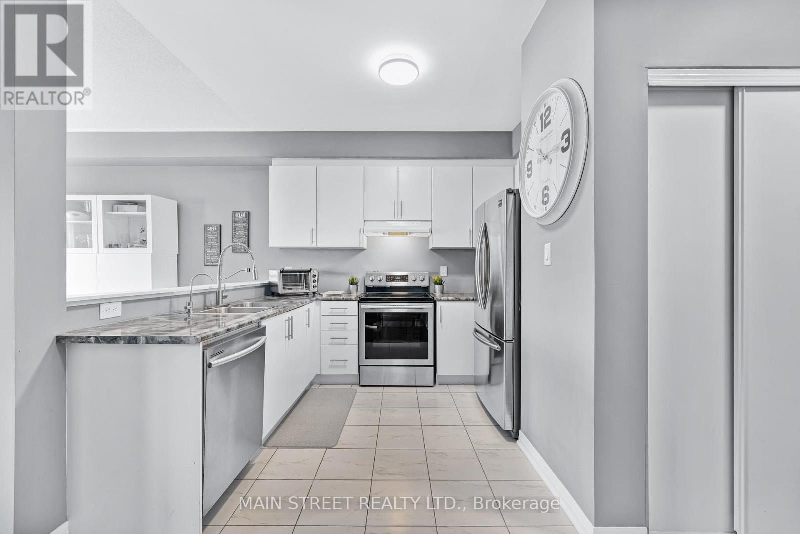 7 BEDFORD ESTATES CRESCENT
