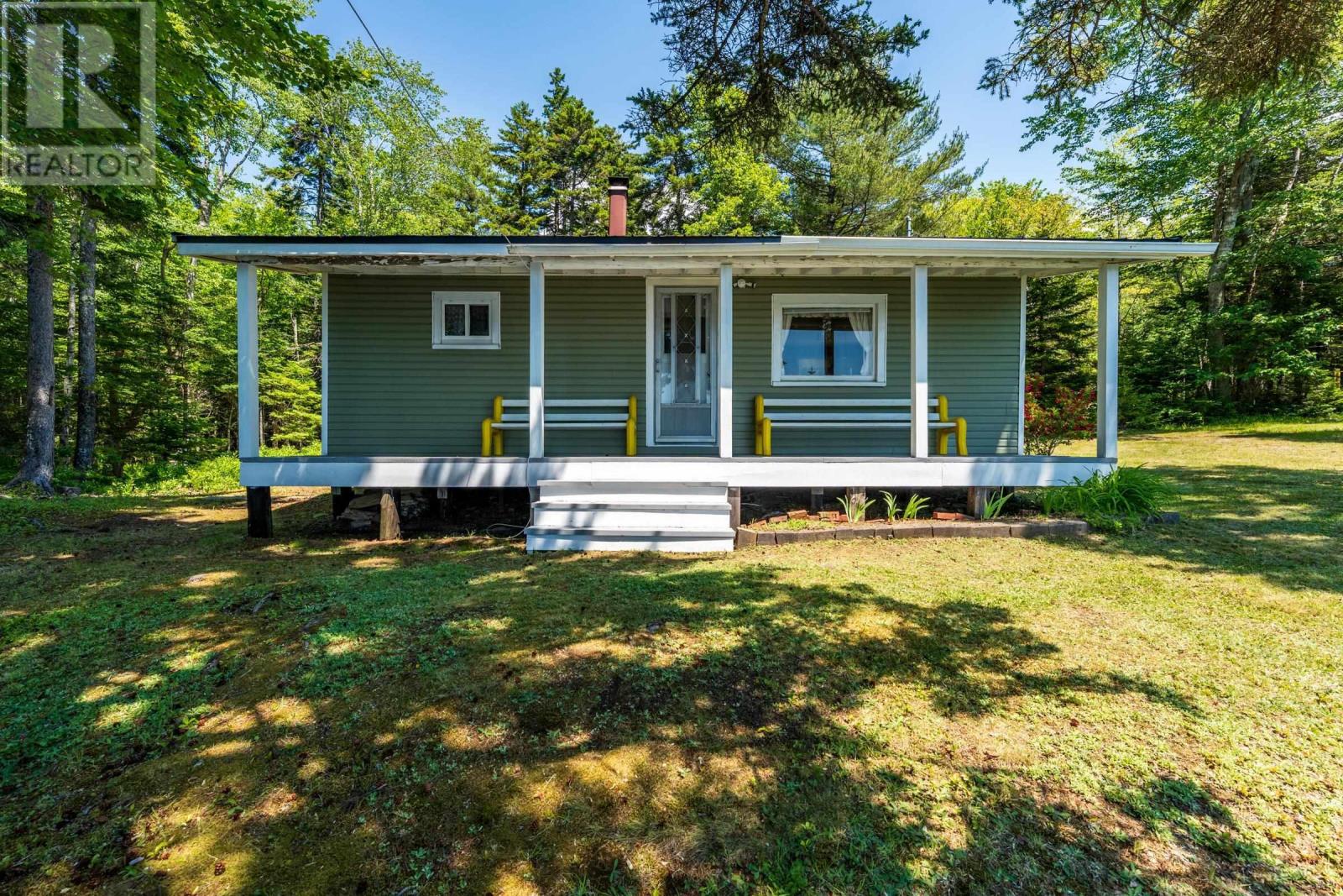 39 Boarsback Lake Road
