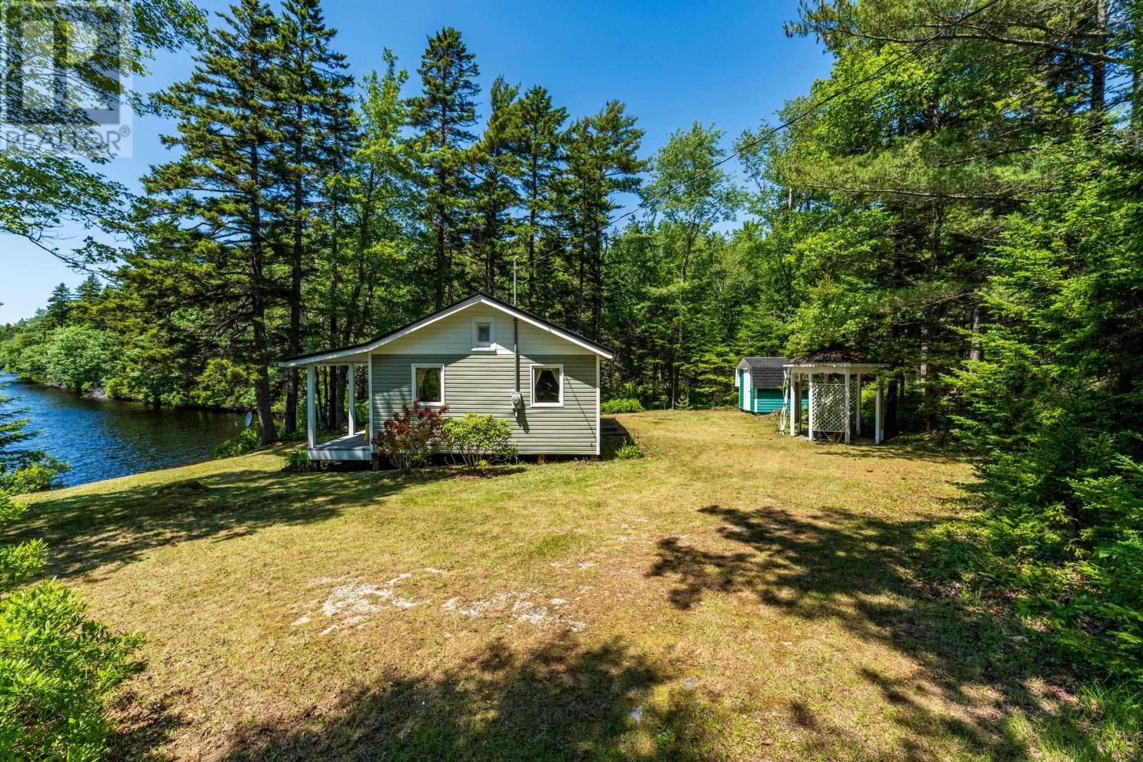 39 Boarsback Lake Road