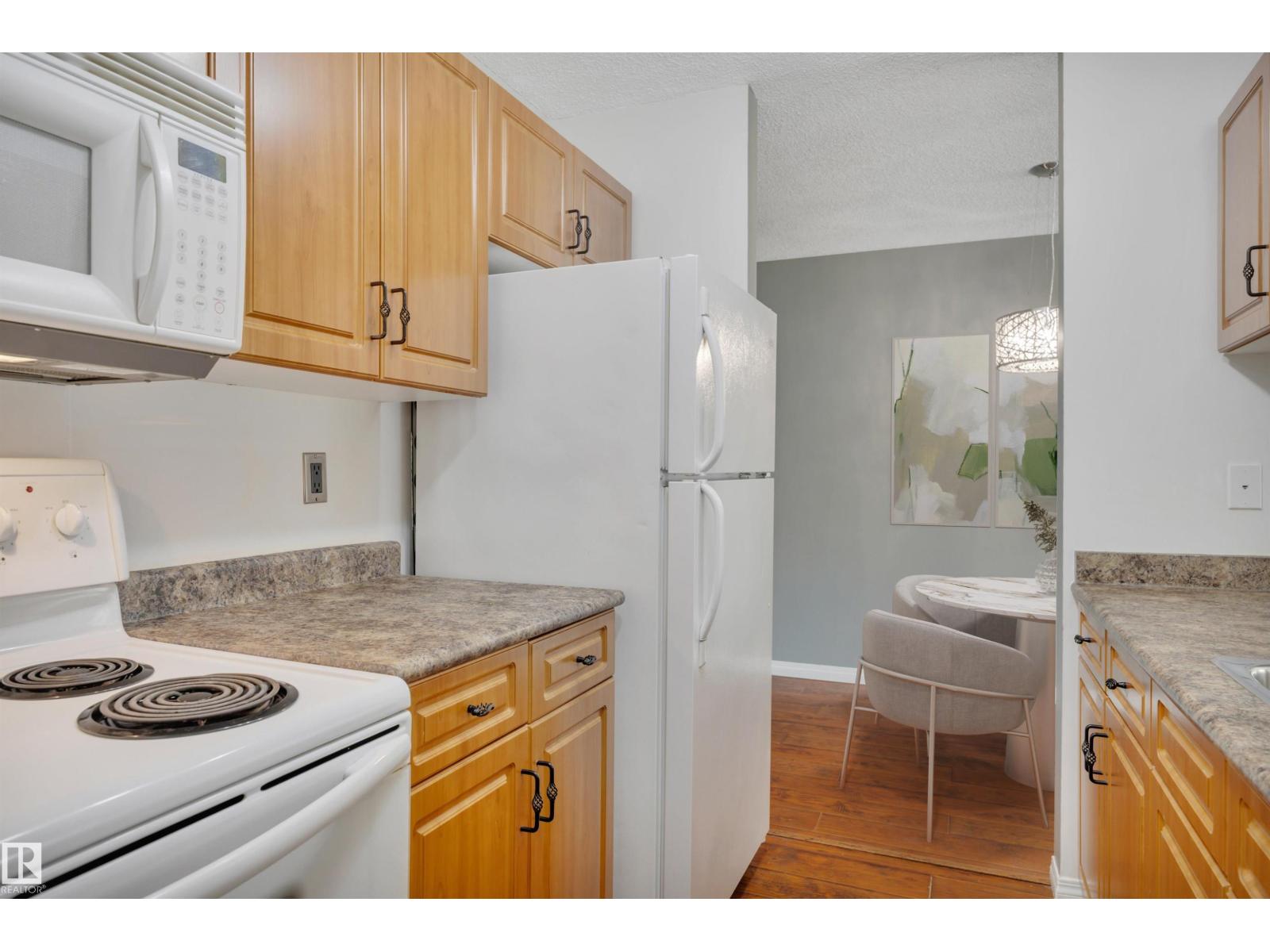 #126 4210 139 AV NW