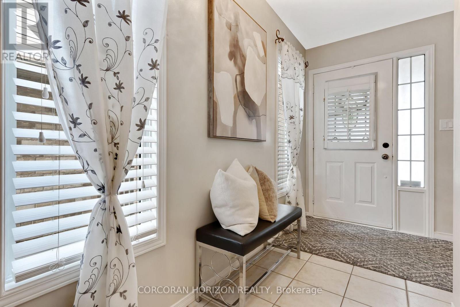 913 COPPER LEAF CRESCENT