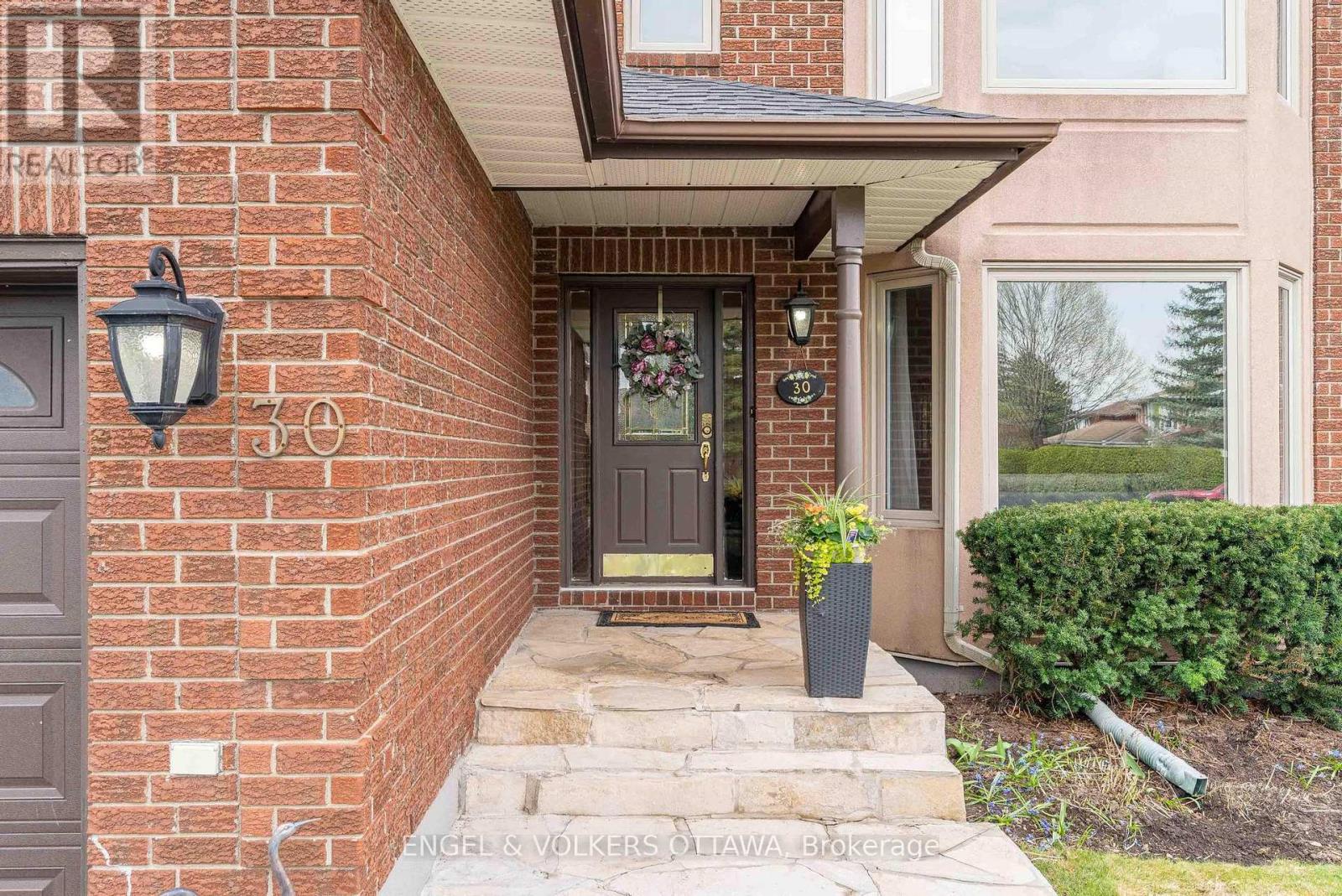 30 HUNTINGS END AVENUE