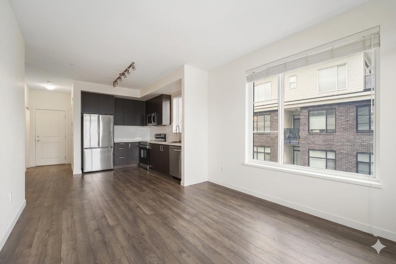 501 15858 FRASER HIGHWAY