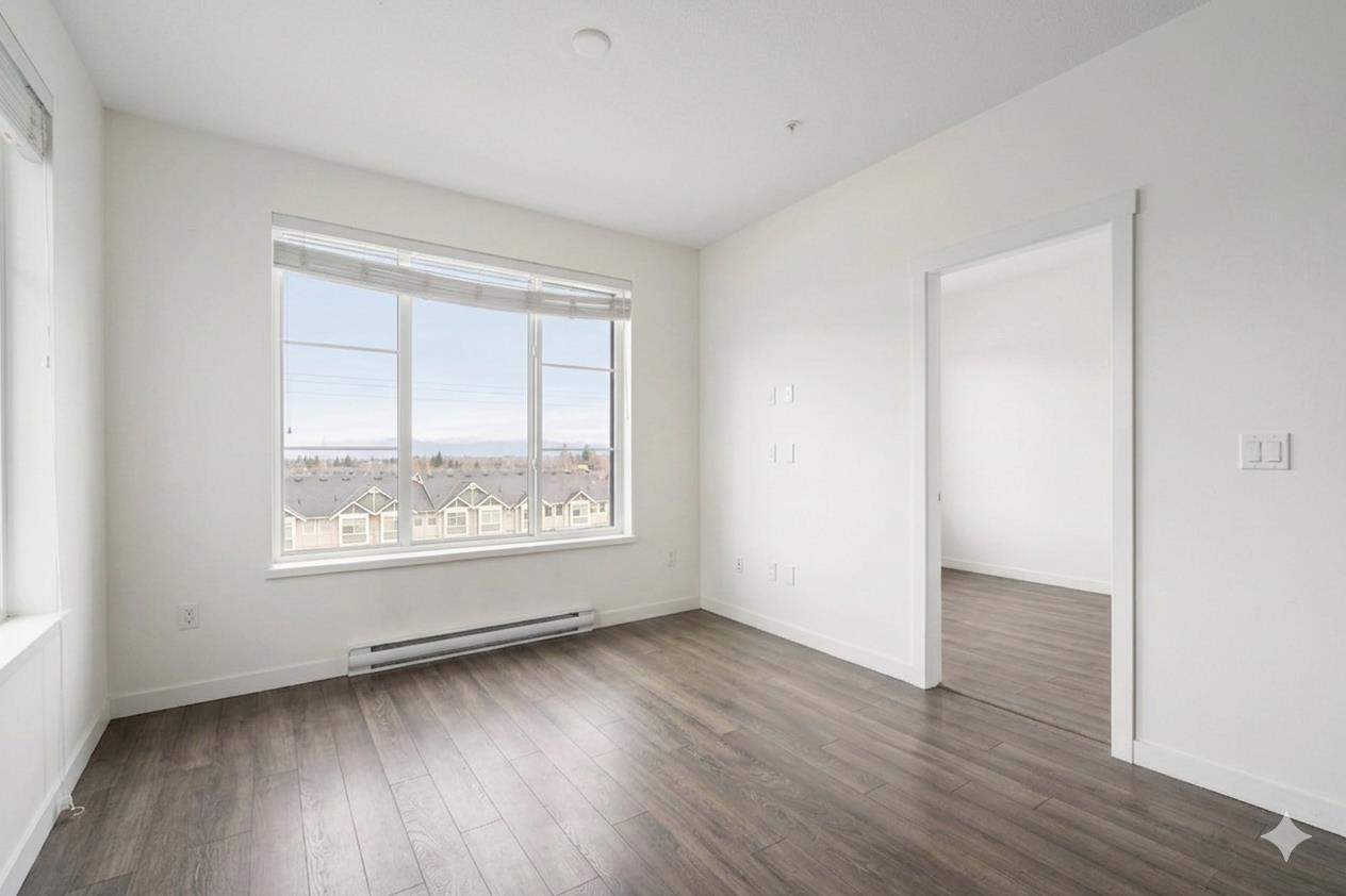 501 15858 FRASER HIGHWAY
