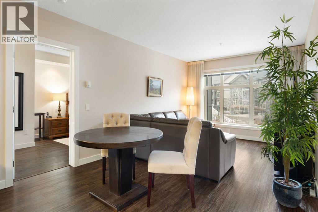 101, 25 Aspenmont Heights SW