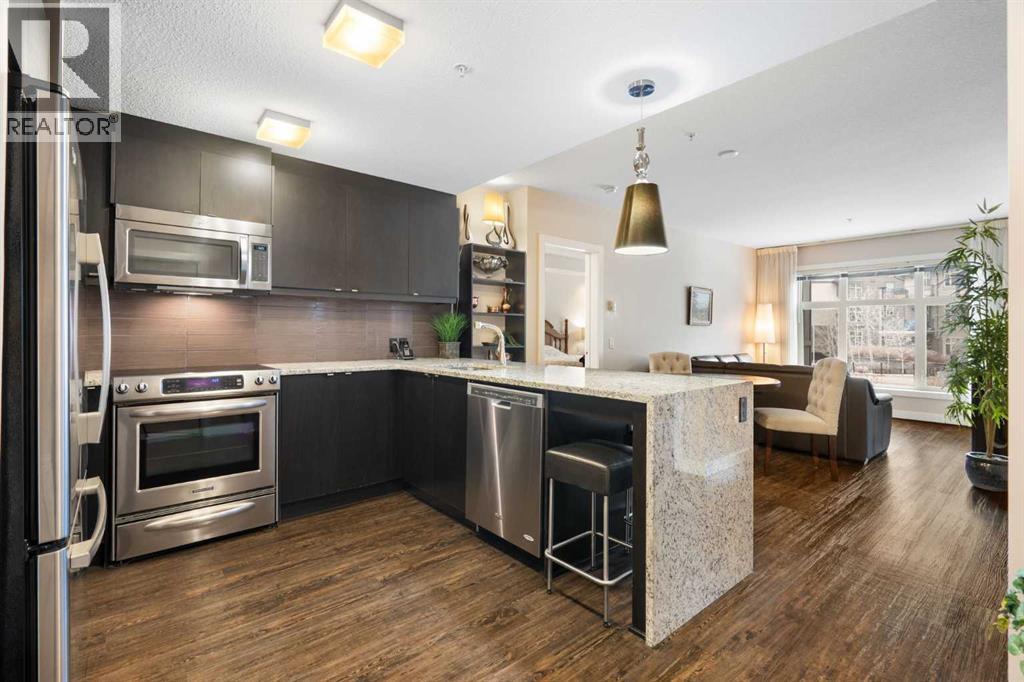 101, 25 Aspenmont Heights SW