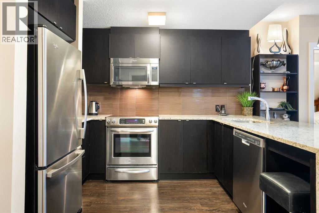 101, 25 Aspenmont Heights SW