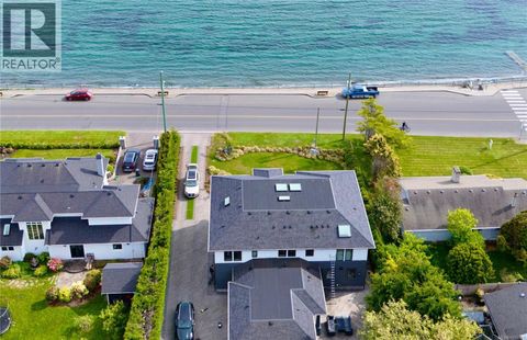 418 Beach Dr Oak Bay BC V8S2M4