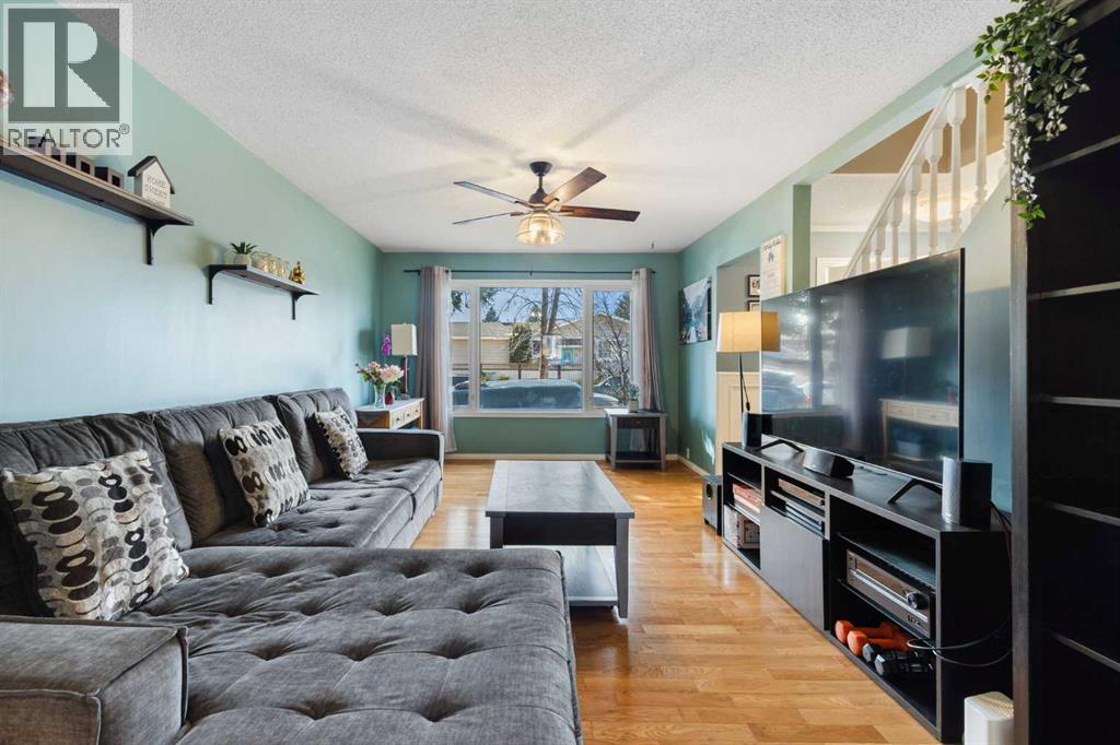 16 Midridge Gardens SE